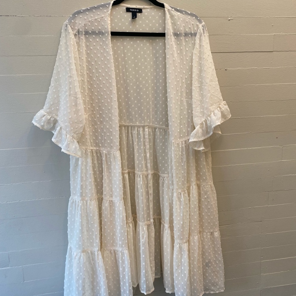 NWOT Torrid Ivory Polka Dot Kimono Ruffle Sleeve Size 1X